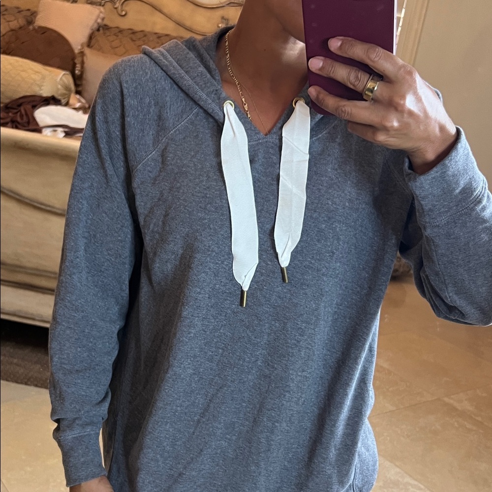 💕Old Navy Gray Hoodie with White Drawstring 💕 - Picture 3 of 3